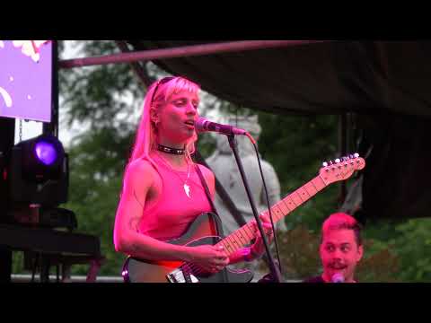 Clara Cava 'Amor Amor' 2 Vivo en El Obrador CCR 2021.12.11