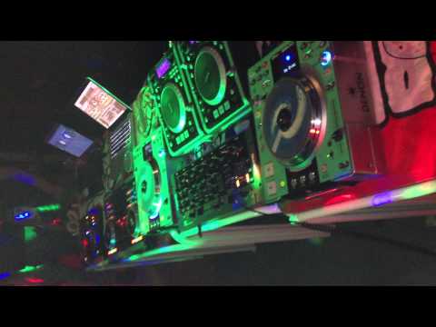 Dj. Daniel Saez in Live BCD Masters DJ's.MOV
