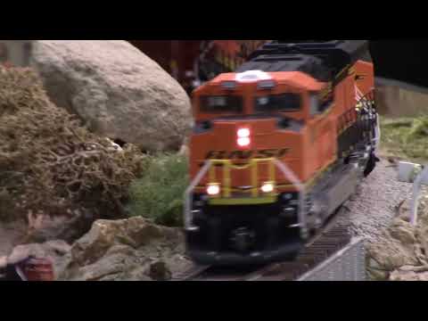 Railfanning the Santa Susana Pacific MRR 4-14-2024: SP, Santa Fe and BNSF