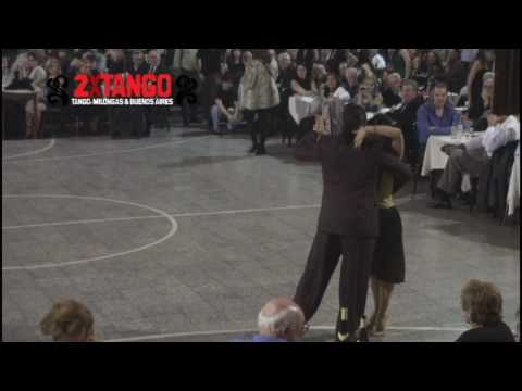  Miriam Larici  and  Leonardo Barrionuevo  are  dancing  to  the  tango  "  El Adios  "