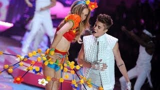 Victoria Secret 2012: Justin Bieber - Beauty and a Beat/ As long as you love me LIVE/HD