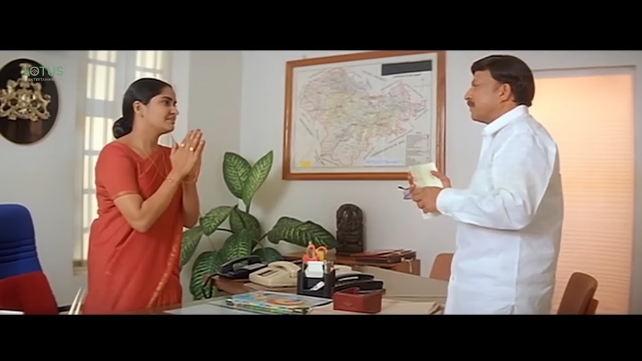 Lady Commissioner Stand and Gives Massive Respect to Vishnuvardhan - Hrudayavantha Kannada Movie 3