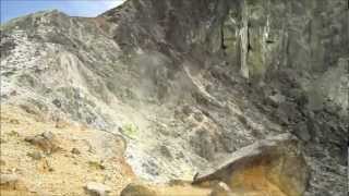preview picture of video 'Gunung (volcano) Sibayak, Berastagi, Sumatra -kaCiku'