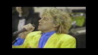 Rod Stewart - Sittin&#39; On The Dock Of The Bay - May 4, 1985