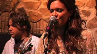 Mandy Moore - Can&#39;t You Just Adore Her? (Live)