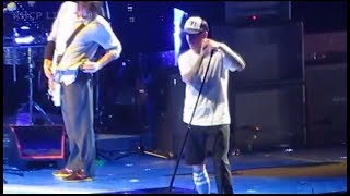 Josh Klinghoffer breaks his foot on stage during Otherside [Multicam] - Oakland, 2012