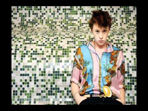 LA Roux vs Deadmau5 - Moar Bulletproof (Dj Ment Mashup 2010)