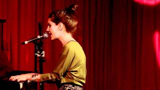 Maria Zouroudis: Finalist of Guitar Center's Singer-Songwriter