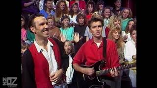 Crowded House - Sister Madly (1988)