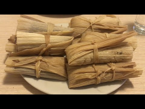 Holiday cooking with an invasive fungus! - Vegan huitlacoche tamales!