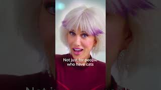 The litter that glitters with the one and only Kristen Wiig.