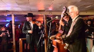 Dale Watson sings "I Lie When I Drink"