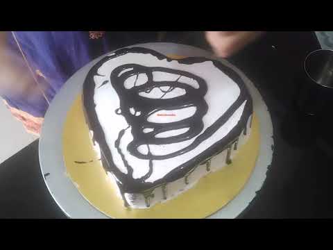 simpal aani Sofia paddti ne round cake cha heart shape kasa banvava .50th Anniversary cake 😋
