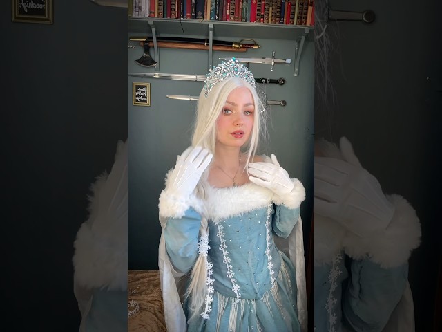Vídeo relacionado con YOSICIL Disfraz Adulto Princesa de Cuento Elsa Costume Princesa Reino de Hielo para Mujer Traje de Fiesta de Navidad Halloween Cosplay Vestido de Princesa Elegante Princesa Halloween,Azul,2XL