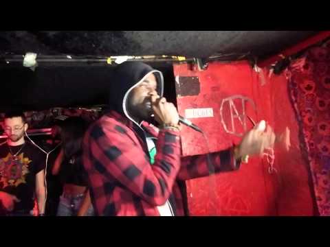 Drew Splash performs at lit lounge nyc