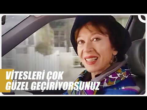 Ayla Hanım'ın Şükrü Bey'e İlgisi Hat Safhada | Bizimkiler