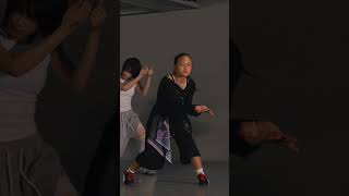 Look at👀✨@marikoo.ko 🩵 #thanushachandrasselan #quickstyle #choreography