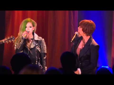 Pat Benatar & Avril Lavigne perform "Love is a battlefield" on Oprah!