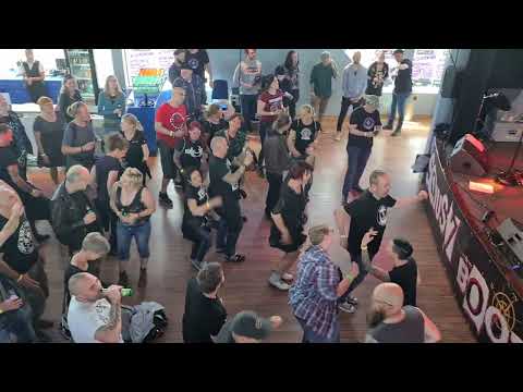 Butterwegge Band - Tanzende Punks (Live bei der Sojus7 Bootstour)