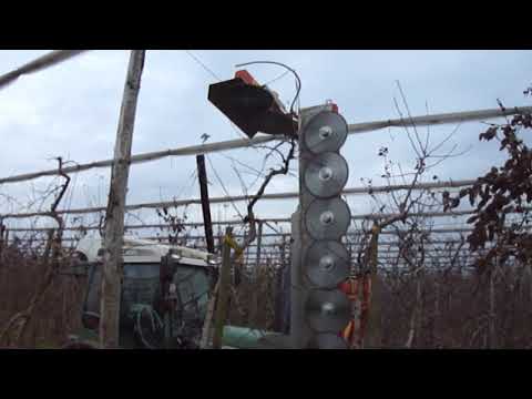 Машин для обрезки насаждений в садах