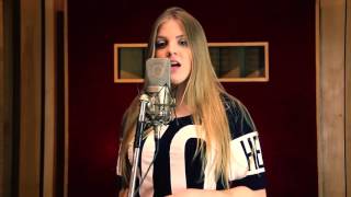 Ninguém Explica Deus - Luí­sa Sonza  part  Juliana D'Agostini (Cover Preto no Branco)