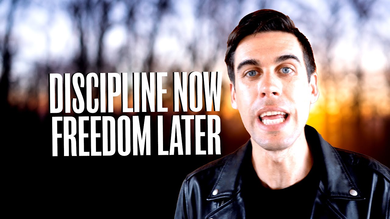 9 Stoic Secrets For Self-Mastery (From Experts)