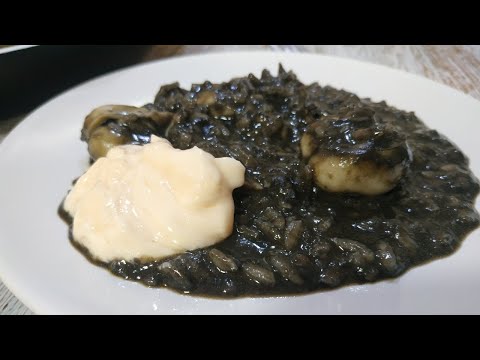 ARROZ NEGRO MELOSO CON SEPIA Y CALAMAR, Exquisito con Mambo!!!