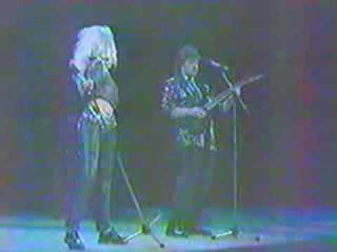 NEWTON FAMILY - TIME GOES BAY - ITALY - WORLD POPULAR SONG FESTIVAL 1989