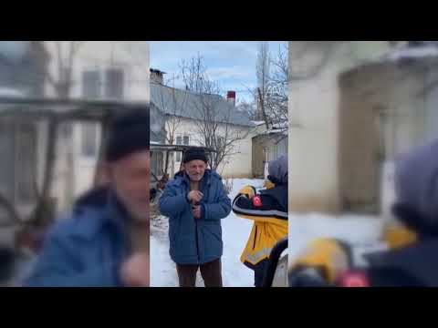 BALIKESİR - Bakan Koca, hasta yakınıyla işaret diliyle konuşmaya çalışan sağlık görevlisinin videosunu paylaştı