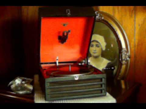 Victor Suitcase VV 2 30 plays Those Panama Mamas