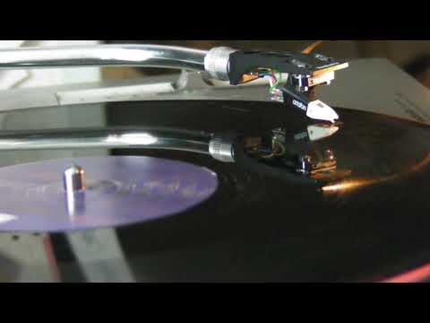 House Music : Star B - Qalo Mota