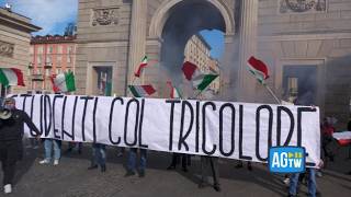 Milano, il presidio degli studenti tricolore: «Stanchi di vedere caos e devastazione»