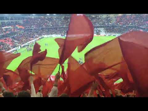 "...und wenn wir im Pokalfinale stehn, dann wird die rote Fahne wehen.." (SCF - Lens, Europa League)