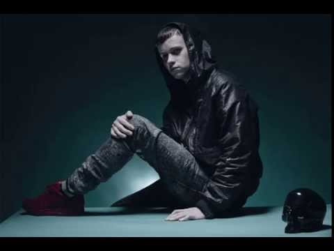 Rustie Essential Mix 4/07/2012