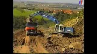 preview picture of video 'Liebherr R944, Cat D6H XL @ Work, Rebflurbereinigung, Winnenden-Bürg, 2000.'