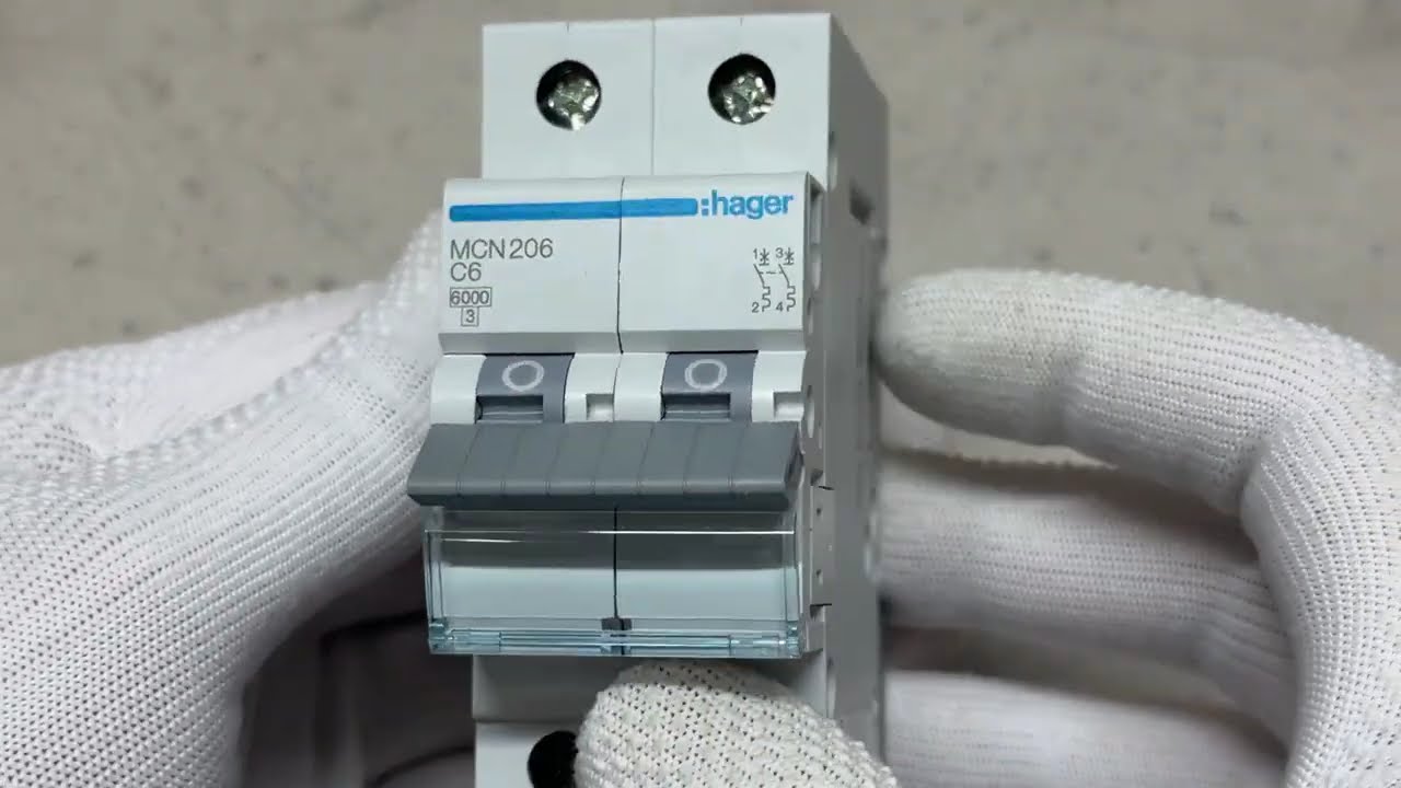 Автоматичний вимикач Hager MCN206 С 2p 06А