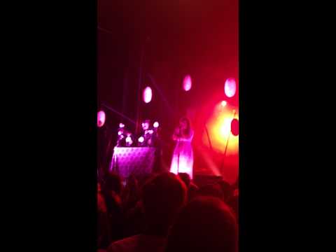 Grammy (soulja boy cover) - Purity Ring LIVE @ First City Music Festival