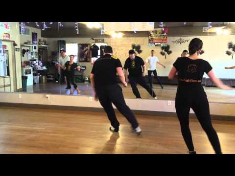 Salsa Fever On2 Advanced floor shines class with Mario B.