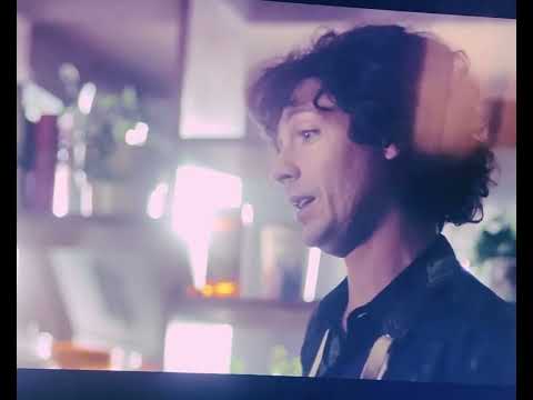 Spinetta en el amor despues del amor escena en el bus