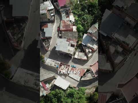 Explosions and low-flying aircraft reported in Caracas