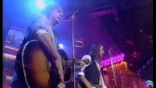 Status Quo - Marguerita Time. Slade Bassist & Drums crashing off the stage. Top Of The Pops 1984