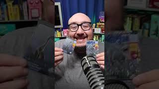 Sacando cartas de dinosaurios como en los 90s