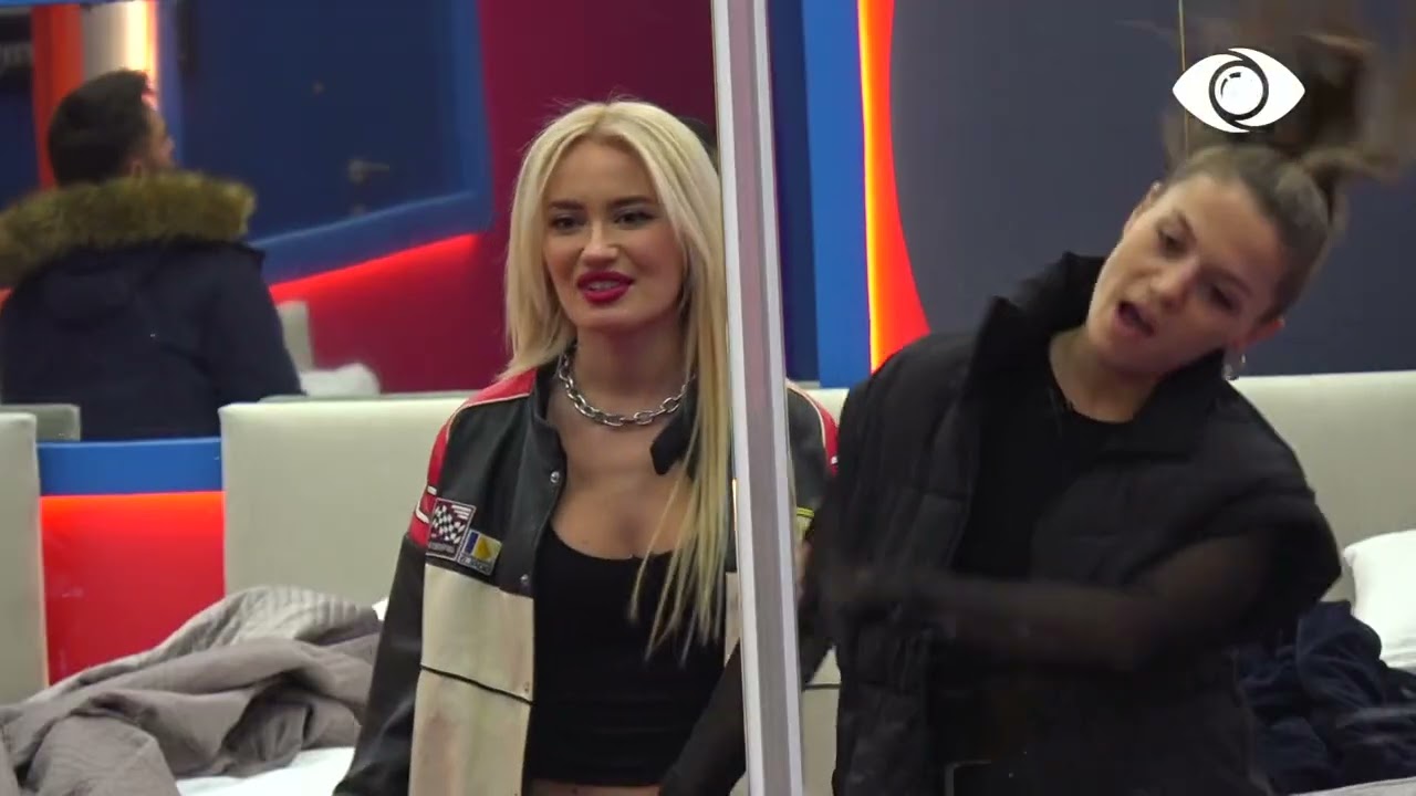 Nita me konkurenten e saj përgatiten për spektaklin e nesërm