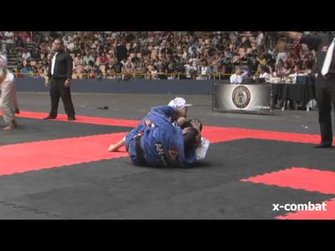 MUNDIAL ROCKSTRIKE 2012 - Gilmar Oliveira x Fabiano Carvalho by X-COMBAT