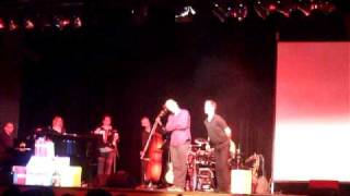 Andrew Bond und sein Kamel, Weihnachstkonzert 2010