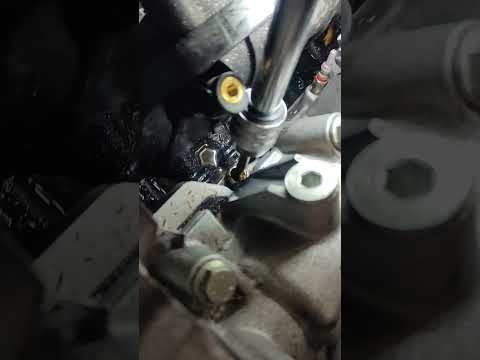 #work #lavoro #meccanico #candeletta #damicar90 #short #shorts