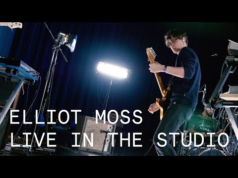 Elliot Moss – Falling Down and Getting Hurt – Live in the Studio