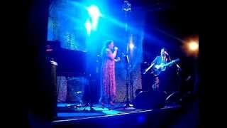 Emilíana Torrini &amp; Trio - Lykkevej (&quot;Sunny Road&quot; with danish lyrics)