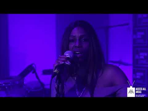 AAA XMAS LIVE SPECIAL - Kanika #LockdownLive performance