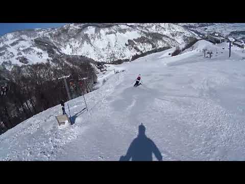 湯沢高原スキー場トップから絶景の滑降　- Ski down from the top of Yuzawa Kogen Ski area